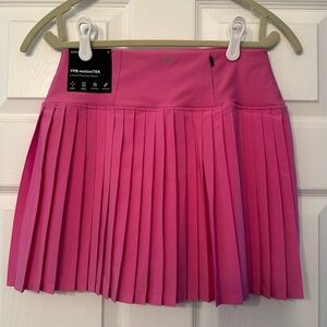 Brand New, Never Worn - Abercrombie YPB motionTEK Lined Pleated Skirt
